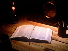Holly Bible lit Holly Bible lit